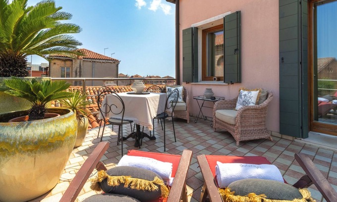 Longa Apartment | MURANO Suites | COBALT