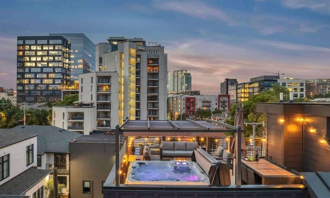 Music Row House | Music Row - Luxury Home w/5 en-suites!