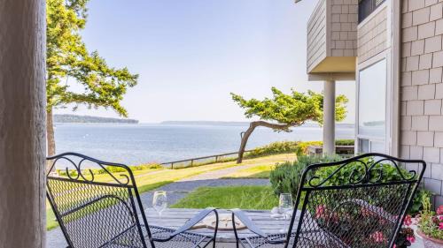 Freeland House | Mutiny Bay Condo by AvantStay Walk to the Beach