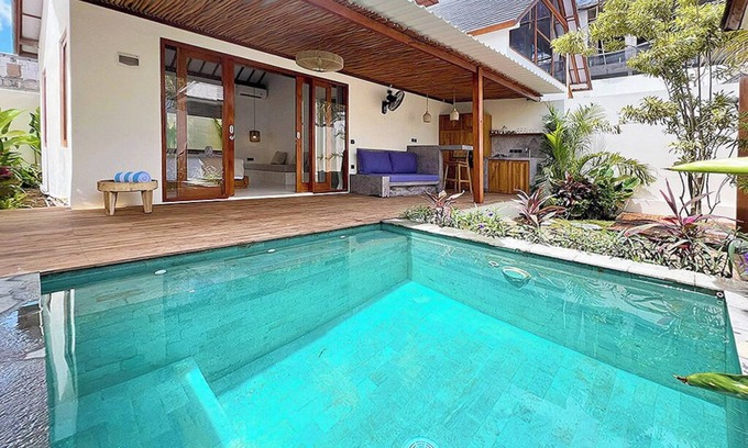 Pecatu House | Muzeum Villas: 1 Bedroom, 1 Bathroom, Wi-Fi, Kitchen, Private Pooln