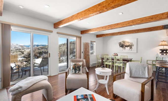 Snowmass Village Apartment | MY MOUNTAIN SHACK-Upscale Condo- Walk to Lifts-Mountain VIEW