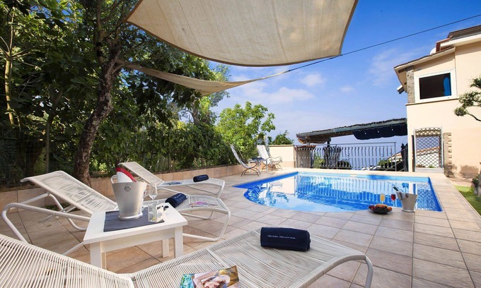 Schiazzano Villa | My Rental Homes - Villa Mouna with private pool and jacuzzi