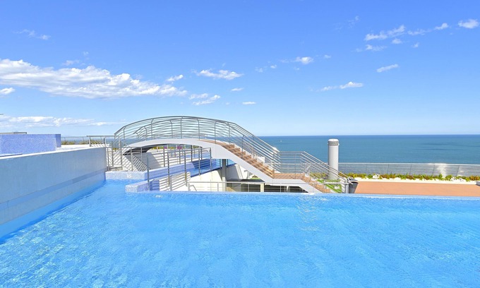 Els Arenals del Sol Hotel | Myflats Infinity View