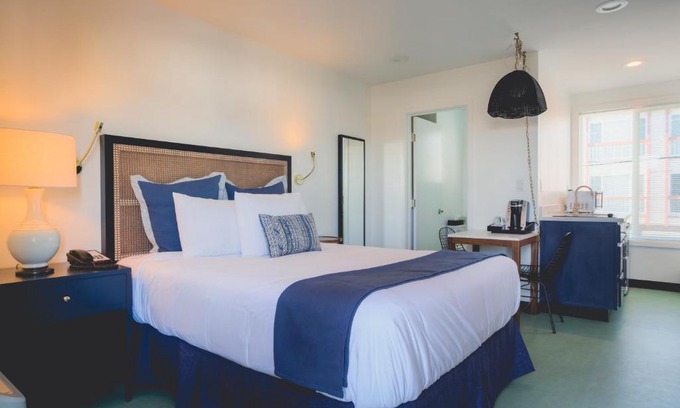 Daly City Hotel | Mylo Hotel