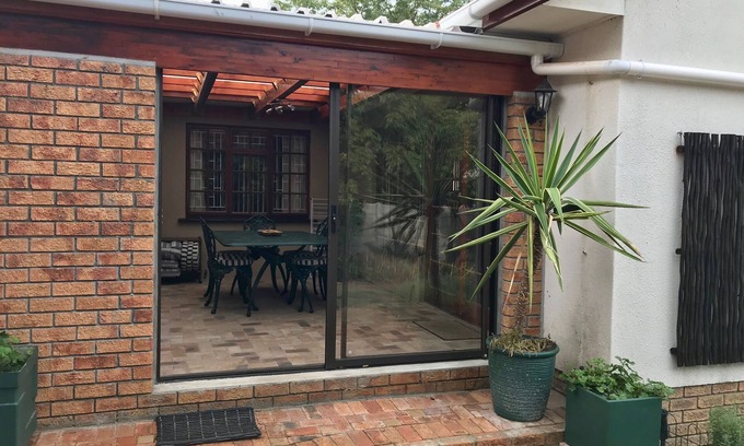 Somerset West Cottage | Myrtle Cottage an excellent location for sightseeing and wine-tasting