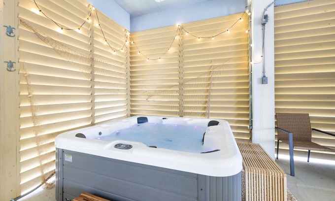 Galveston House | Mystery Pirate's Inn: 4 BR new waterfront home with HOTTUB, WIFI, AC, Adventure