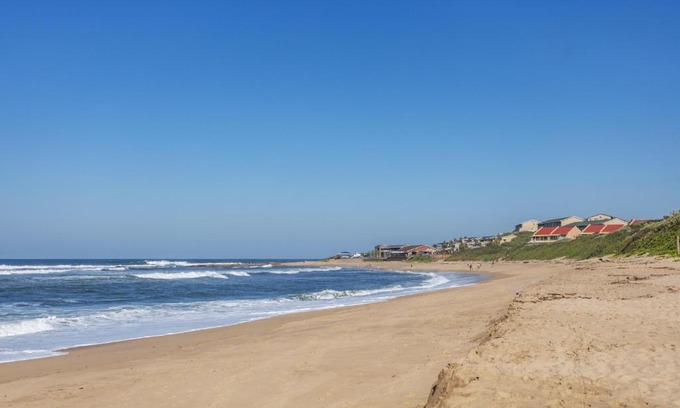 Shelly Beach Apartment | Mystique 4