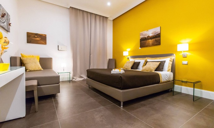 Santa Lucia Apartment | n'apARTment - art in the heart of Naples