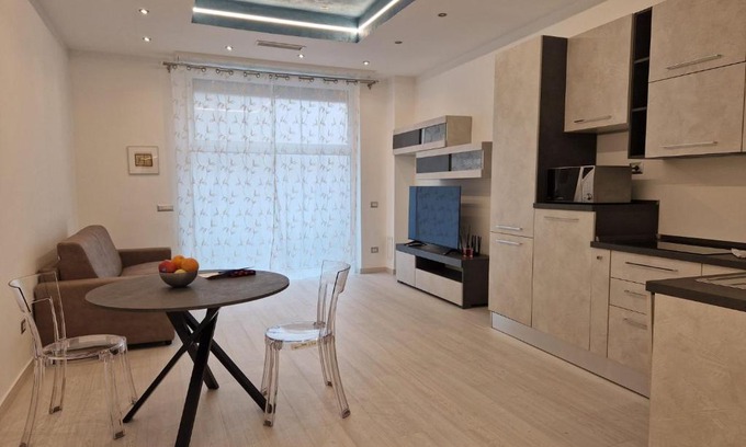 Gorla Apartment | n&ghomesweethome Van Gogh Elegante e confortevole casa vacanze