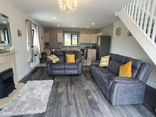 Shiplake House | N0 2 Greystones Clock Tower Lodge