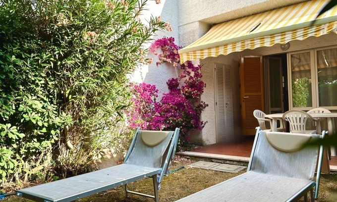Villaggio Taunus Apartment | N289 - Numana, two-room apartment with garden
