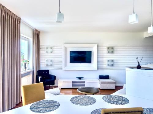 Gdansk Apartment | Nad stawem, dwupoziomowy, 6 łóżek, parking, zielona okolica
