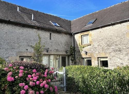 Crowdecote House | Nadin Cottage