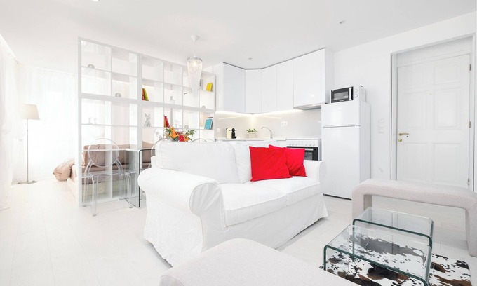 Old Town Apartment | Nadiona Suites Crystal ⁕Old Town Center⁕ Fast WiFi