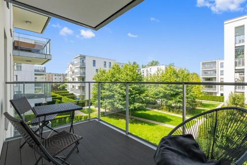 Brzezno Apartment | Nadmorze Seaside Apartment with Parking by Lion Apartments