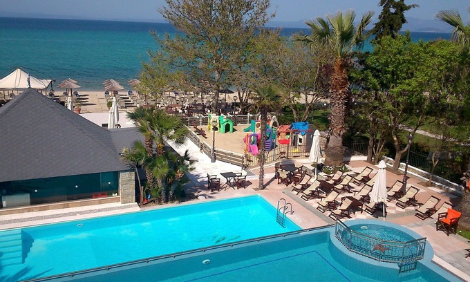 Haniotis Apartment | Naias Beach Hotel