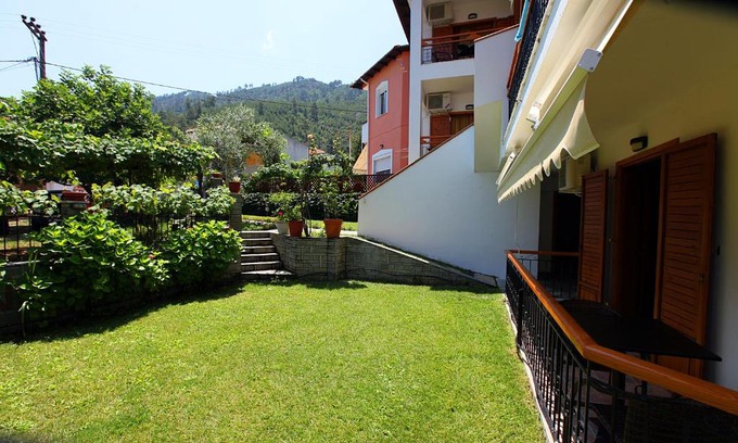 Chrisi Akti Apartment | Nama Apartments