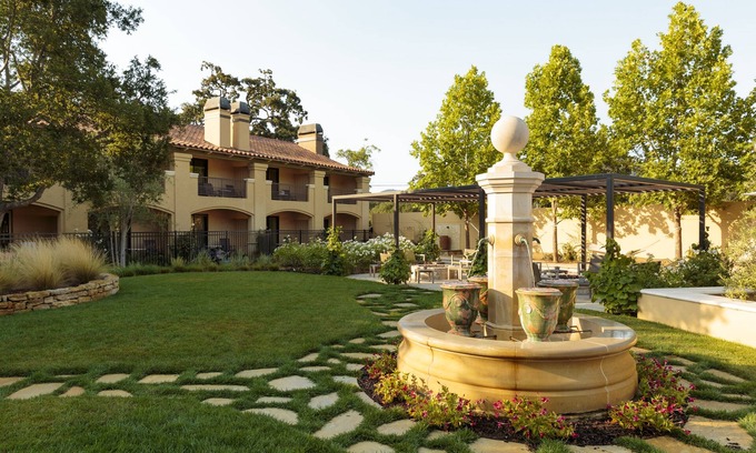 Yountville Hotel | Napa Valley Lodge