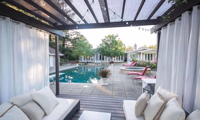 St. Helena House | Napa Valley Luxury Estate with Vineyard Views