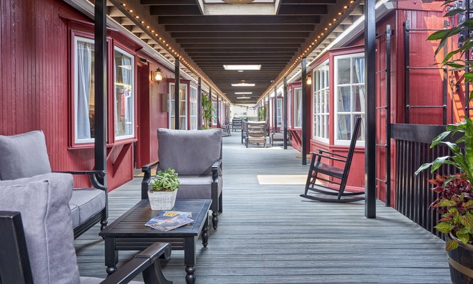Yountville Hotel | Napa Valley Railway Inn