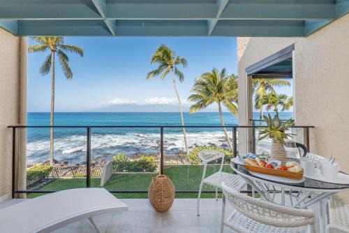 Napili House | Napili Point C3 · NP C3 Renovated OceanFront to Whale Watch Rela