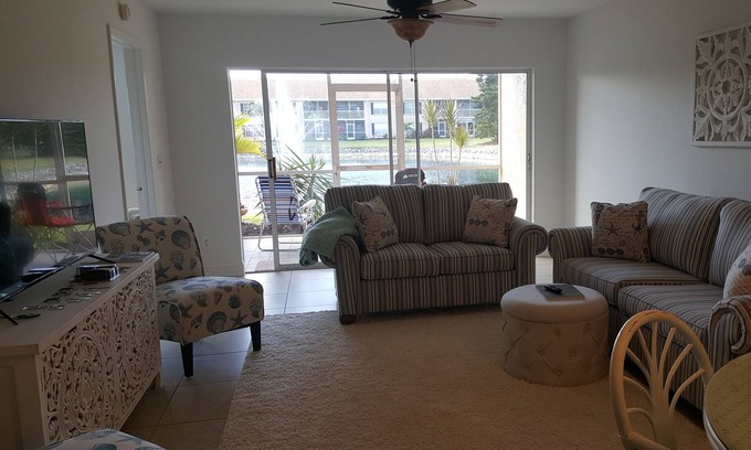 Crown Pointe Condo | Naples Florida Retreat