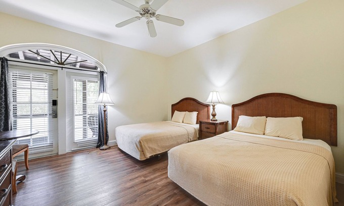 Naples Apartment | Naples Studio with Canal Access!