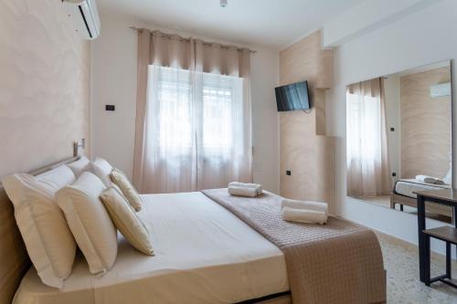 Naples Bed & Breakfast | Napoli Fly Guest House 290