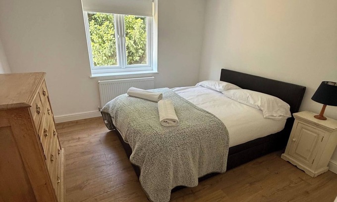 Napton-on-the-Hill House | Napton on the Hill - Sleeps upto 7 & Pet Friendly