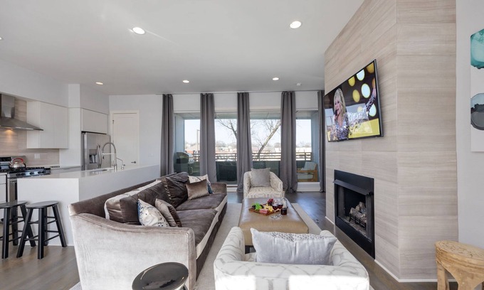 Nashville House | Nashville Notes - Sleeps 8 - Mins to Broadway!