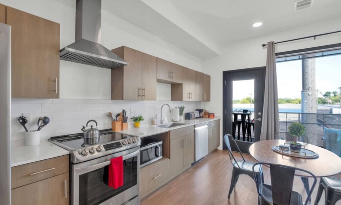 Edgehill Apartment | Nashville Retreat: Stylish Condo Near Broadway