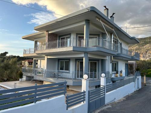 Kalamata Apartment | Nature & Luxury