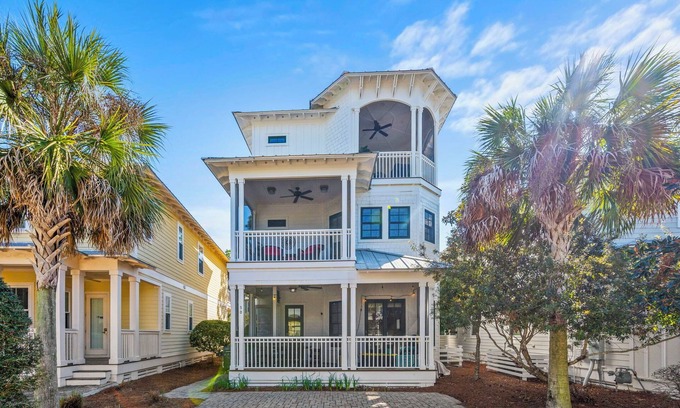 Santa Rosa Beach House | NatureWalk ~ Minutes to Seaside, Bikes, Pools, Pickleball
