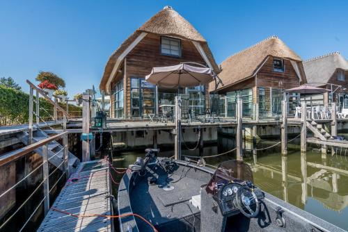 De Heen Resort | Nautic Rentals - Watervilla's Zuiderhoeve