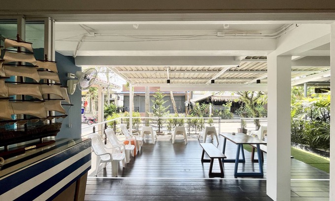 Khuekkhak House | Nautical Home & Seashell House B&B