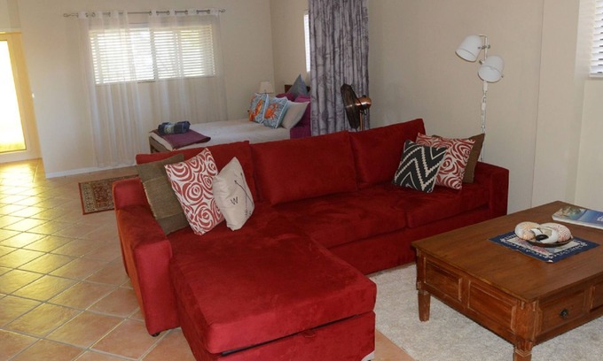 Dunwich Apartment | Nautilus 2BR: island life just min from beach