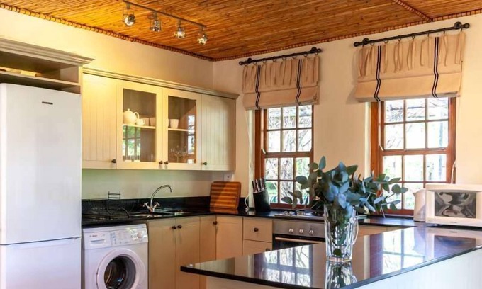 Stellenbosch House | Navarre Farm Cottages