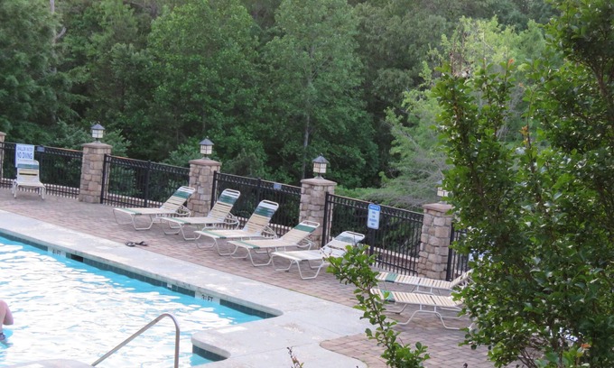 Keowee Condo | nClemson Villa-Best location 5 minutes from stadium!
