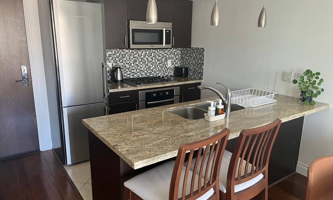 Lower Lonsdale Apartment | nCozy 1-bedroom Furnished apartment in enchanting North Vancouver with WiFi, AC