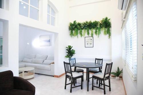 Bang Na Apartment | Near BTS Bearing Skytrain- Homey living Townhome - 4 Bedrooms