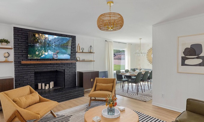 Pineville House | Near Carowinds-Spacious-Quiet Neighborhood-Private Seasonal Pool