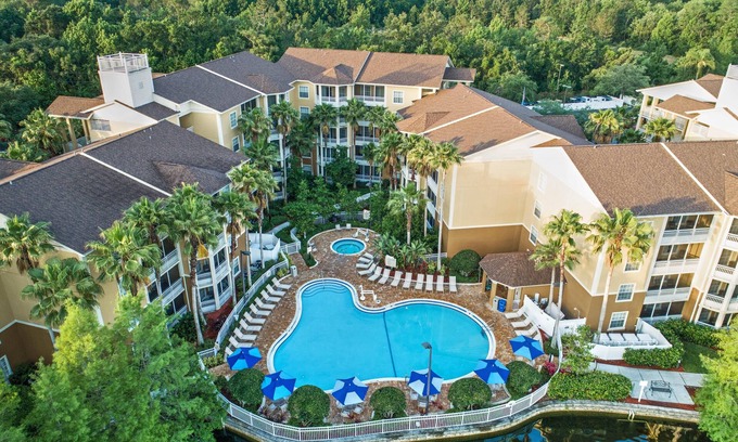 Kissimmee Resort | Near Disney 2 BR Condo w/Mini Kitchen, Sleeper Sofa & Resort Pools