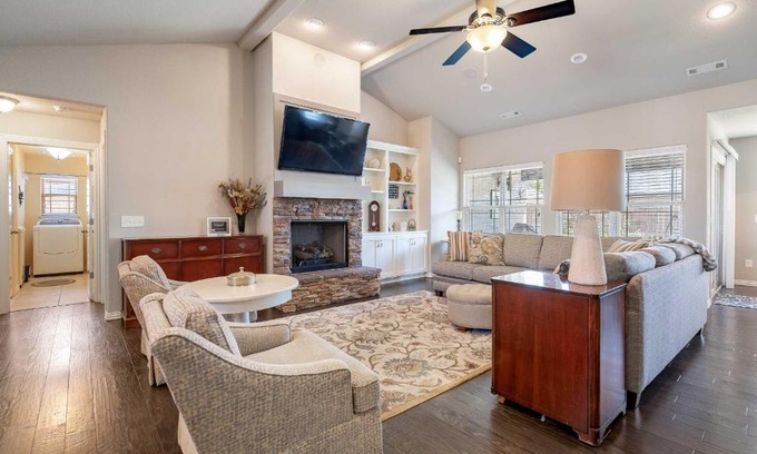 Bentonville - Fayetteville House | Near Hiking and Biking Convenient Home in Rogers!