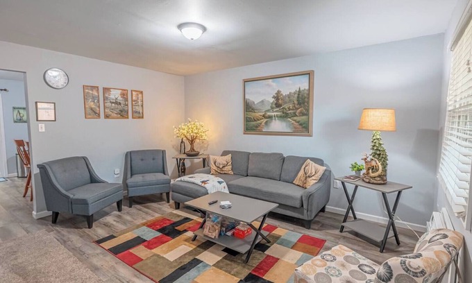 Saylorsburg House | Near Hiking & Water Parks!*Wi-Fi*Fireplace*Patio*