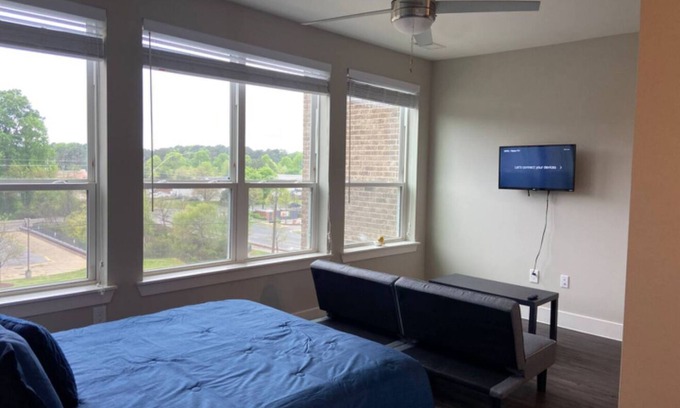 Southwest Raleigh Apartment | Near NC State Veterinarian Hospital