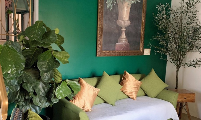 Wood Dale House | Near O’Hare, King Bed, Spacious, Great Backyard, WiFi, AC