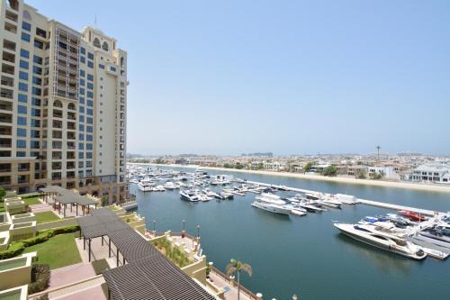 Palm Jumeirah Apartment | Near to Nakheel Mall Swimming Pool and Sea View