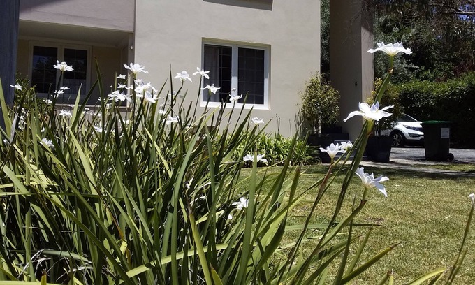 Nedlands Apartment | NEDLANDS 2 Brm..UWA, and Hospitals 5 mins walk
