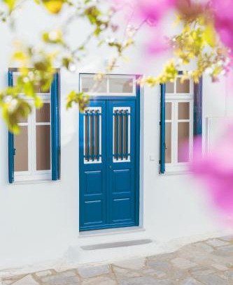 Tinos Town Apartment | Nerida Tinos - Elegant 2-Bedroom Apartment in Tinos Town