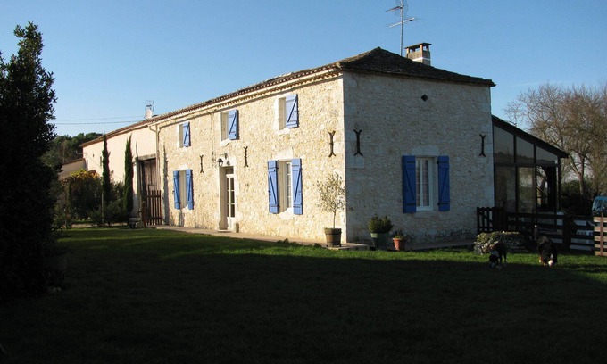 Riocaud House | Nest at the end of the village